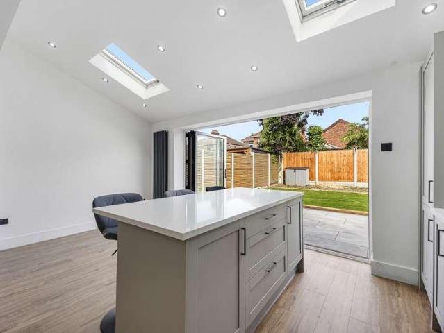 House for sale in Widnes, Farnworth