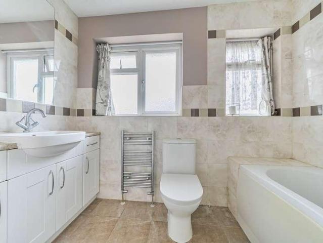 House for sale in Roundshaw, Greater London