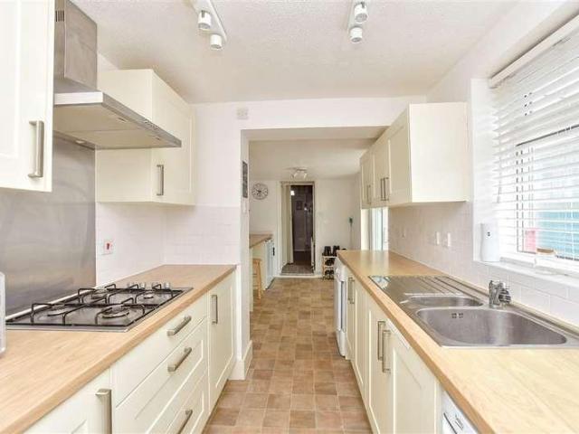 House for sale in Sheerness, Oad Street