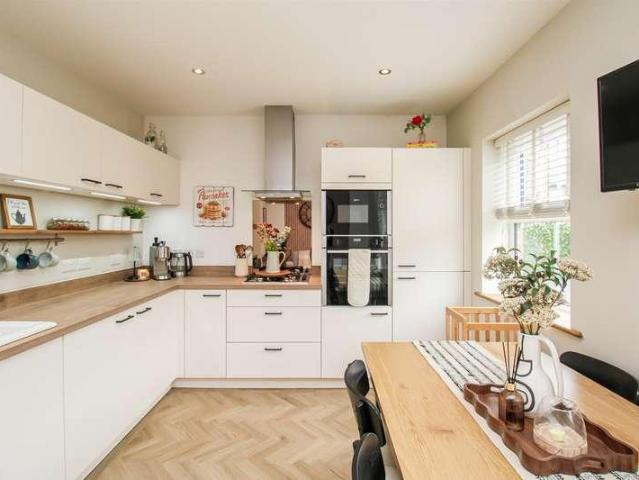House for sale in Ossett, West Yorkshire