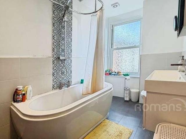 House for sale in Cargate, Rushmoor