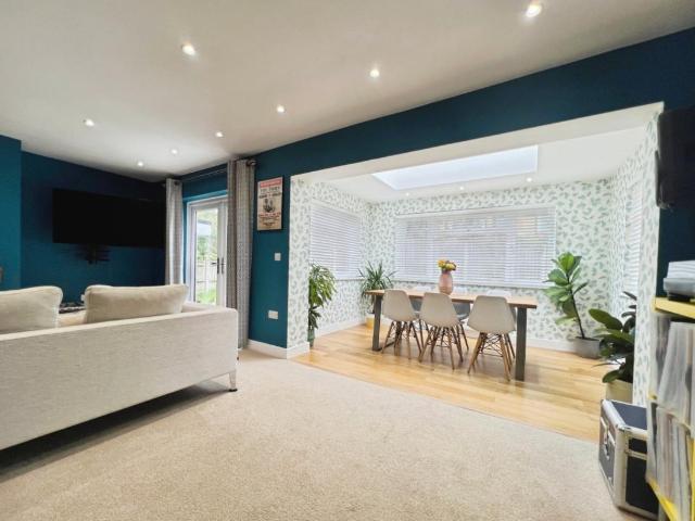 House for sale in Willesborough Lees, Bridgefield