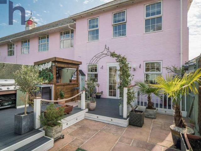 House for sale in Shalfleet, Isle Of Wight