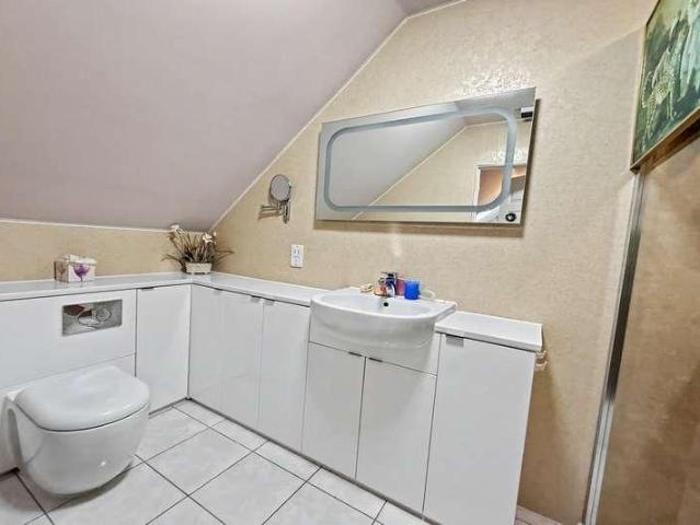 House for sale in Iwerne Minster, East Dorset