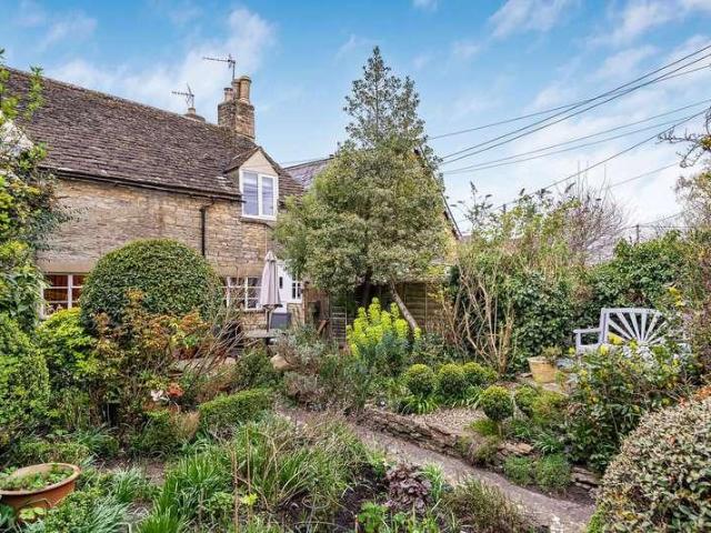 House for sale in Crudwell