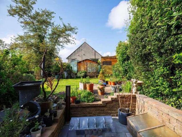 House for sale in Gwaelod-y-garth, Wales