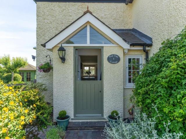 House for sale in Pouchen End, Hertfordshire