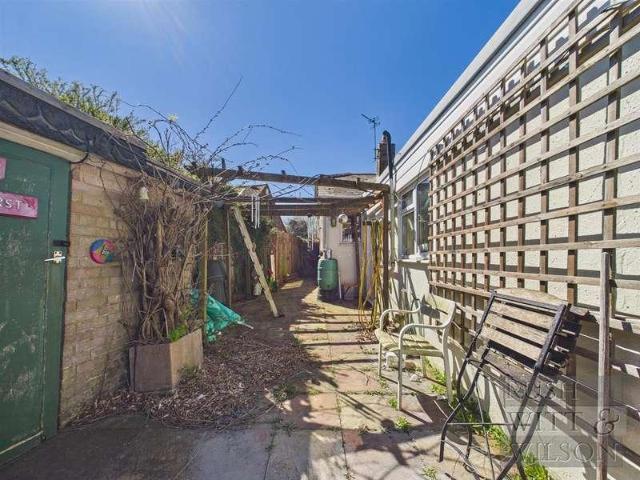 House for sale in Heathlands, East Sussex