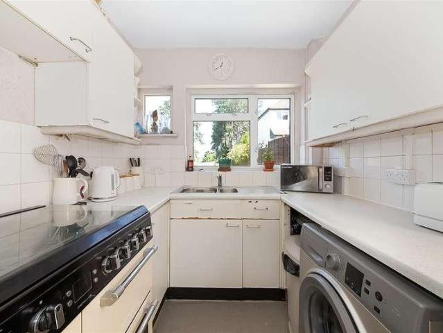 House for sale in Hillview, Surrey