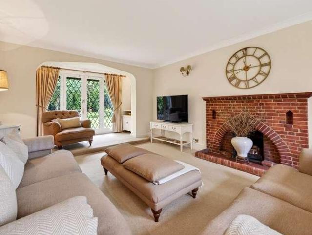 House for sale in Pinkneys Green