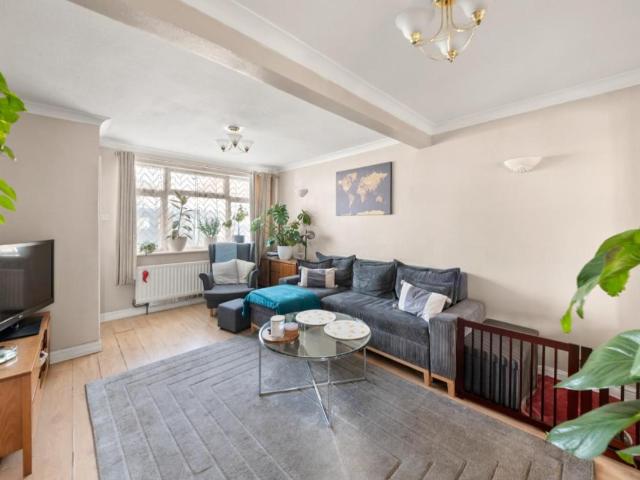 House for sale in Hayes, Greater London