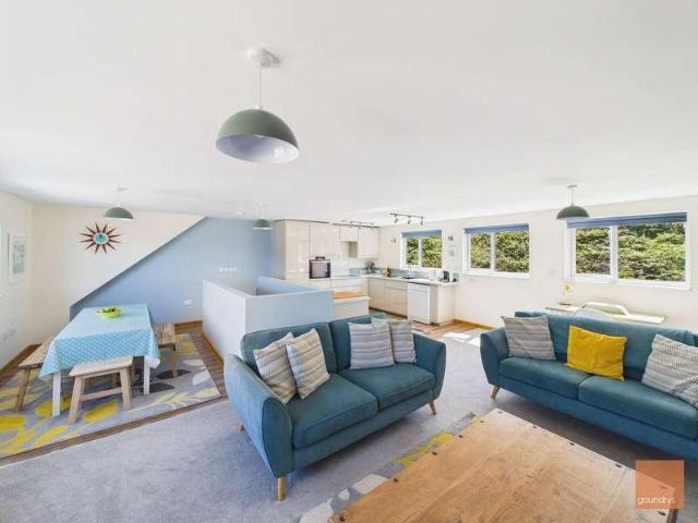 House for sale in Porthtowan, Cornwall
