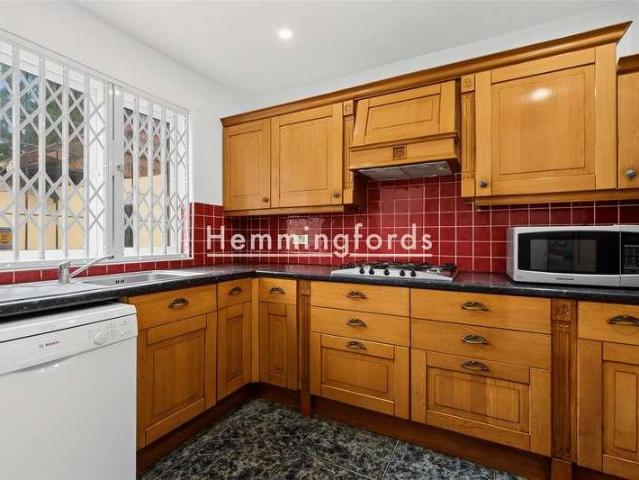 House for sale in Dollis Hill, Greater London