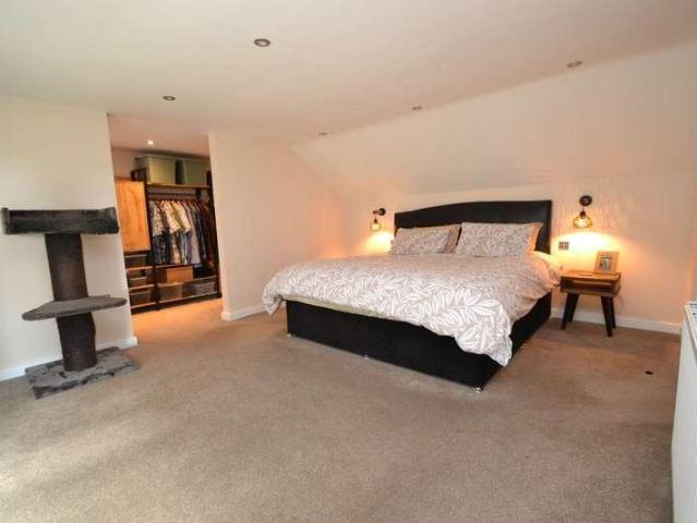 House for sale in Baildon, West Yorkshire