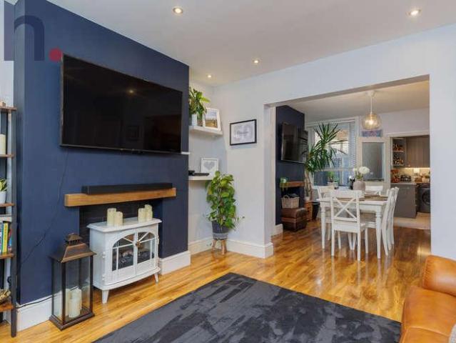 House for sale in Cowlease, Ventnor