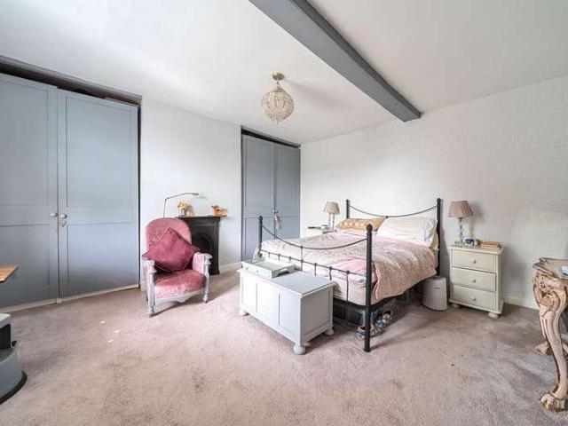 House for sale in Tewkesbury, Pamington