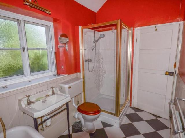 House for sale in Pucklechurch, South Gloucestershire
