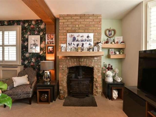 House for sale in Chigwell, Epping