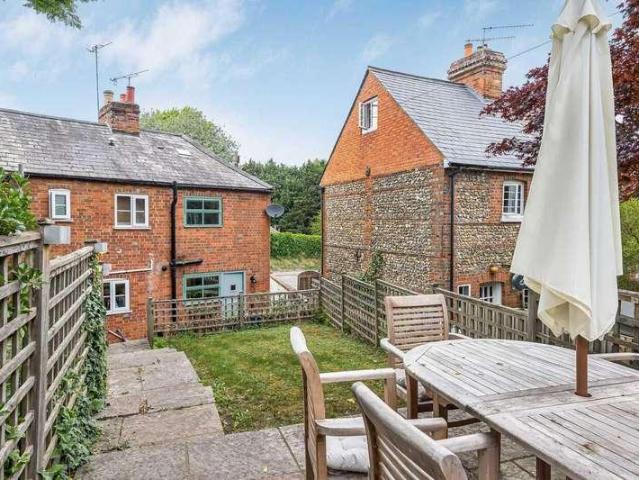 House for sale in Henley-on-Thames, Berrick Salome