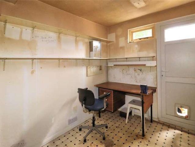 House for sale in Goldsworth Park, Woking