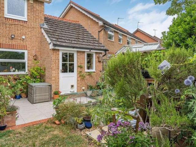 House for sale in Fairlands, Guildford