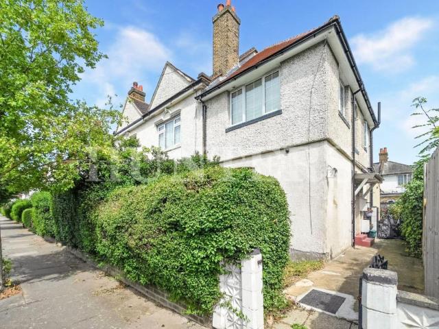House for sale in Greater London