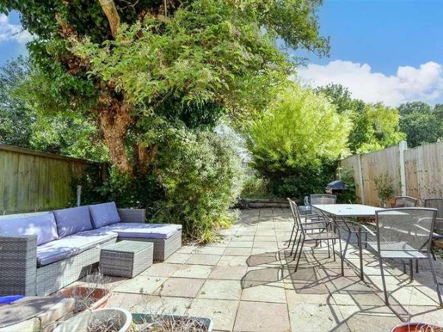 House for sale in Westwood, Acol