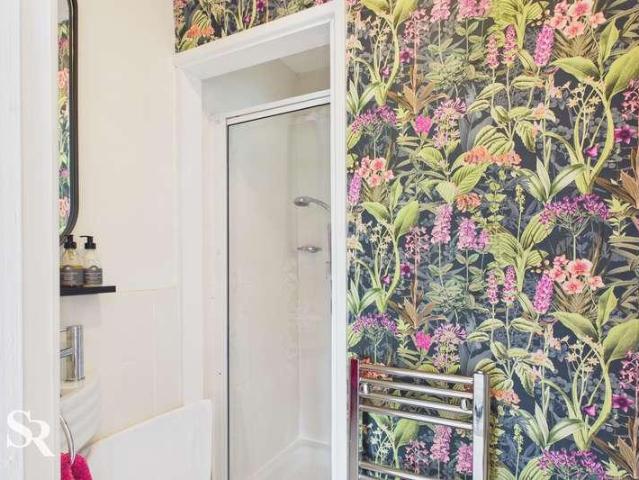 House for sale in Charlesworth, East Midlands
