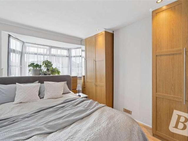 House for sale in Rush Green, Greater London