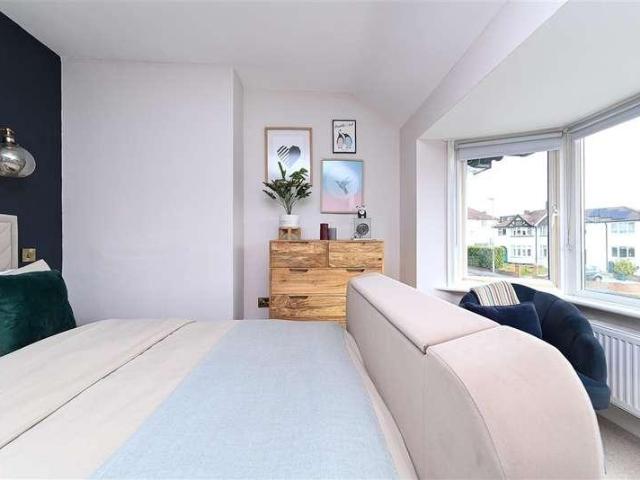 House for sale in Pachesham Park, Surrey
