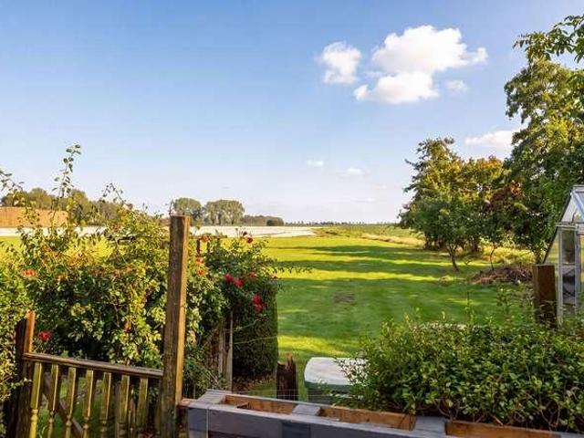 House for sale in Leverton Lucasgate, Boston