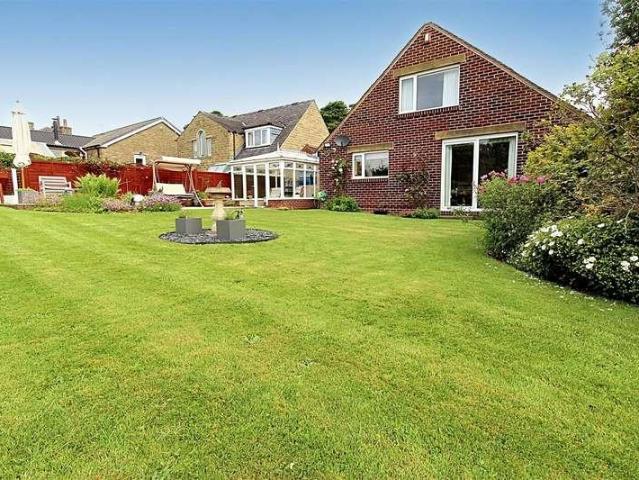 House for sale in Huddersfield, Longley