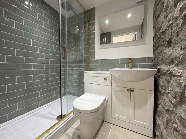 House for sale in Llwydcoed
