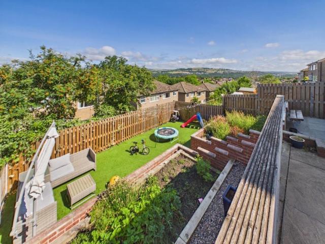 House for sale in Cottingley, West Yorkshire