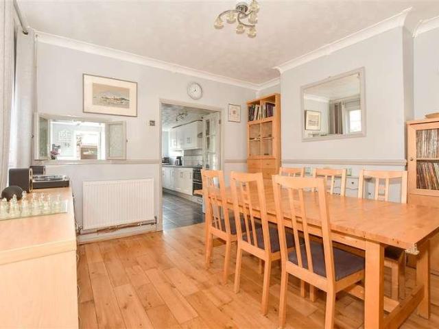 House for sale in Southgate, Crawley