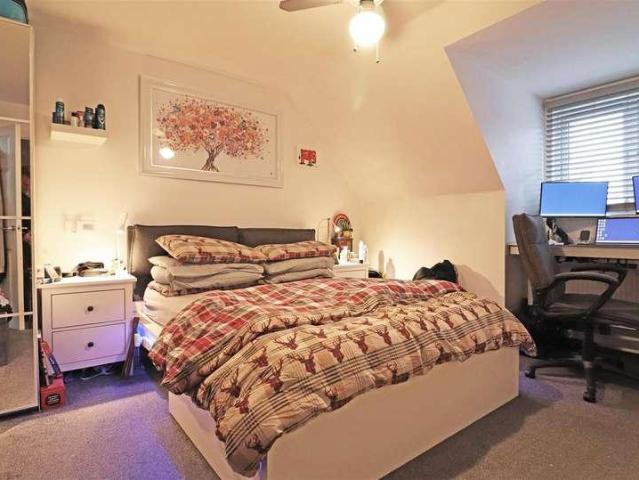 House for sale in Red Hill, Surrey