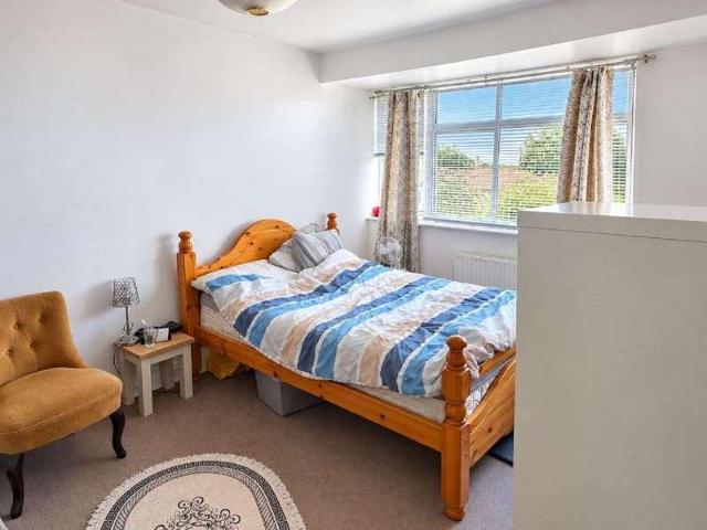 House for sale in London Borough of Ealing, Perivale