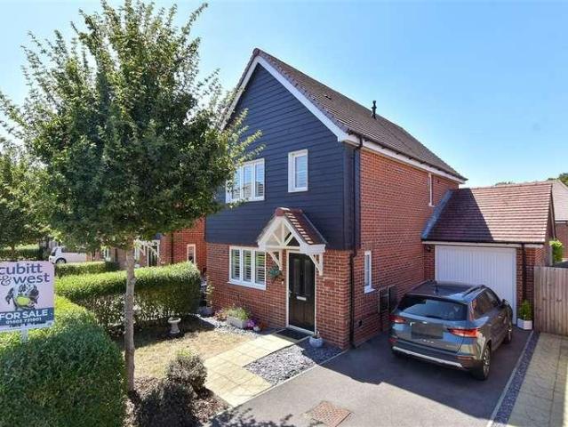 House for sale in Horsham, West Sussex
