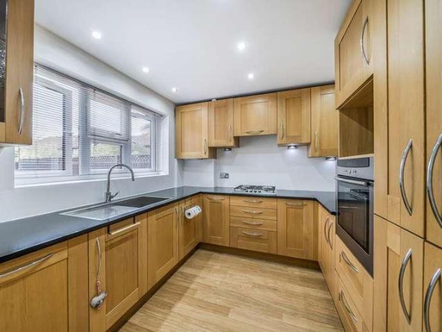 House for sale in Yeading, Greater London