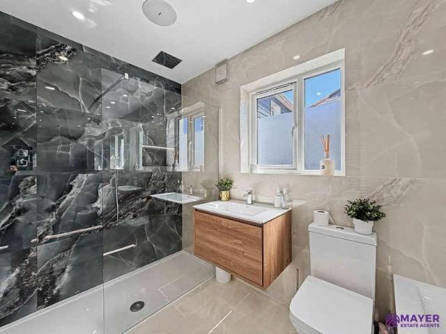 House for sale in Mount Wise