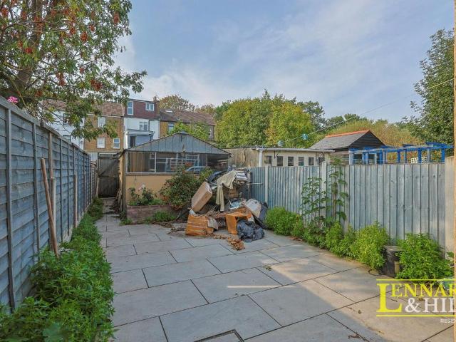 House for sale in Little Thurrock, Grays