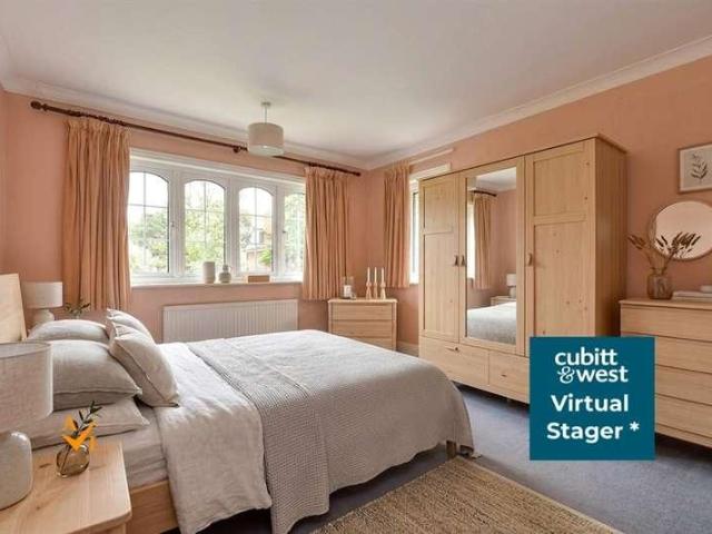 House for sale in Fole, Surrey