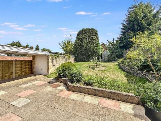 House for sale in Berrick Salome, Oxfordshire