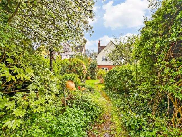 House for sale in Pachesham Park, Surrey