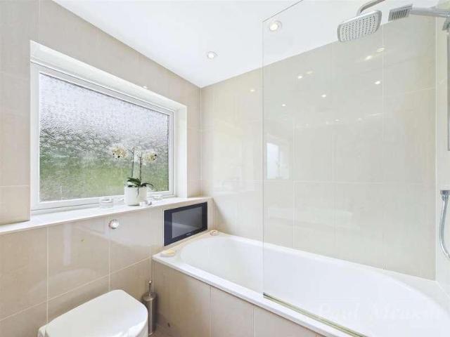 House for sale in London Borough of Croydon, Forestdale