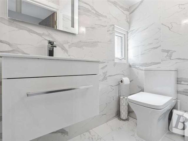 House for sale in Hornchurch, Greater London