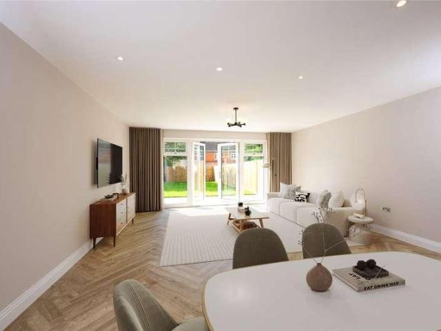 House for sale in Martin's Heron, Winkfield