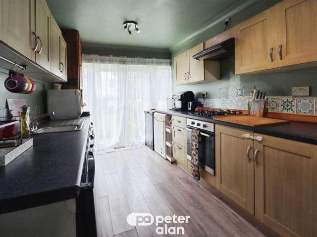House for sale in Plasnewydd, Falcon Lodge