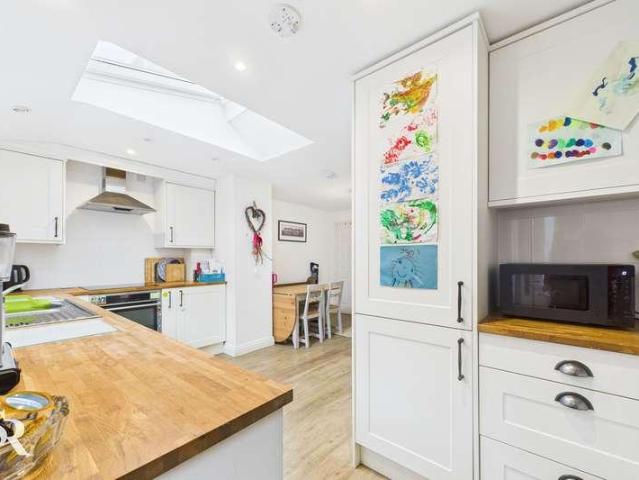 House for sale in Charlesworth, East Midlands