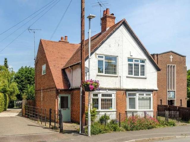 House for sale in Barton In Fabis, East Midlands